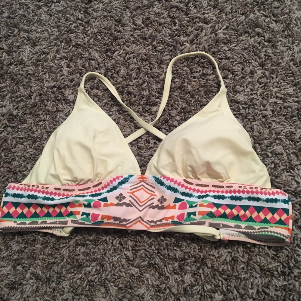 SWIM TOP - Picture 1 of 5